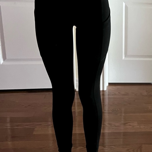 Black Lululemon leggings full length - Picture 4 of 6